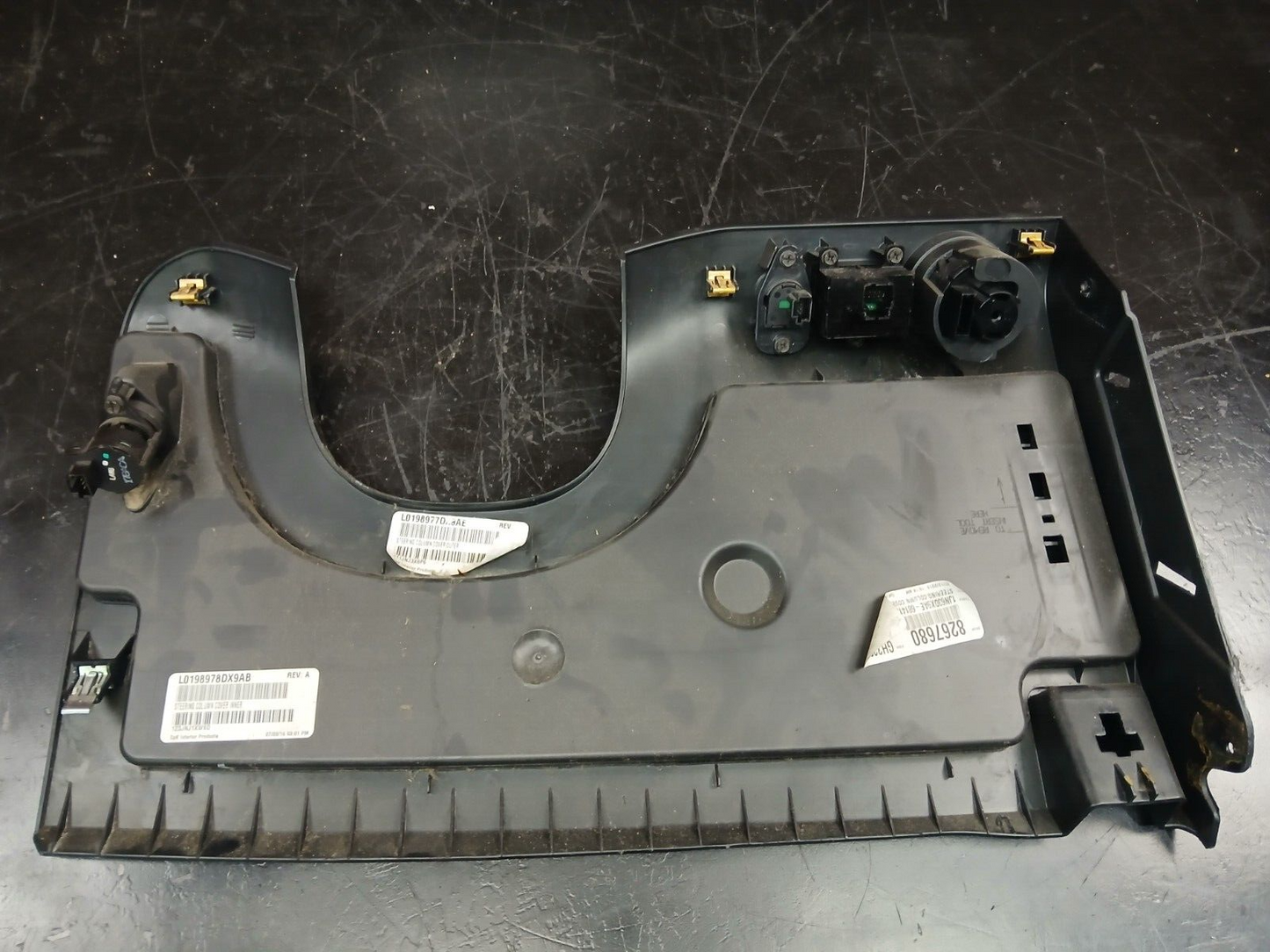 2015-2020 Dodge Charger Dash Steering Column Cover Knee Panel l0198978dx9ab