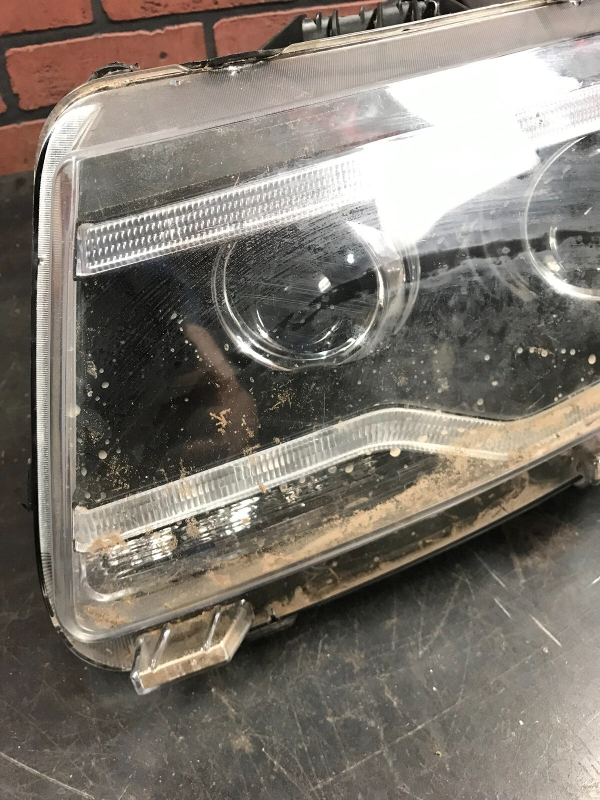 2011 2012 2013 Jeep Grand Cherokee SRT Left Driver Headlight XENON 080200073