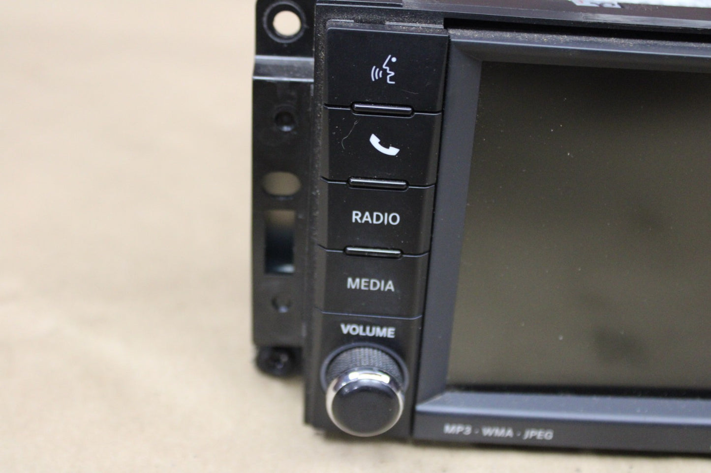 Jeep Chrysler Dodge MyGIG SiriusXM Radio Touchscreen CD DVD Player OEM 5064677AG