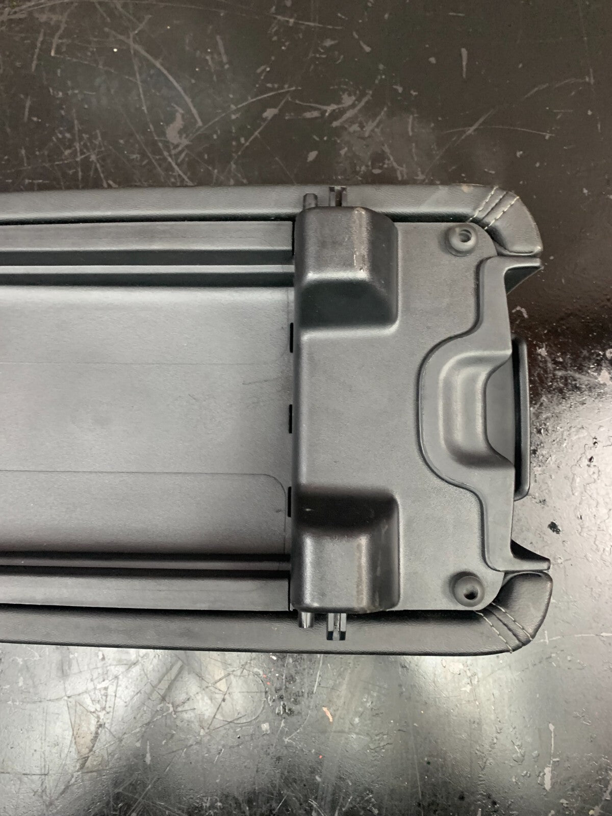 2015-2022 DODGE CHARGER FRONT CENTER CONSOLE STORAGE COVER LID ARMREST OEM.