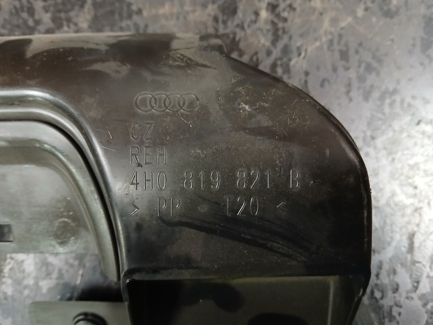 11 12 13 14 15 16 17 18 Audi S8 A8 Quattro Air Outlet Duct 4h0 819 821 b