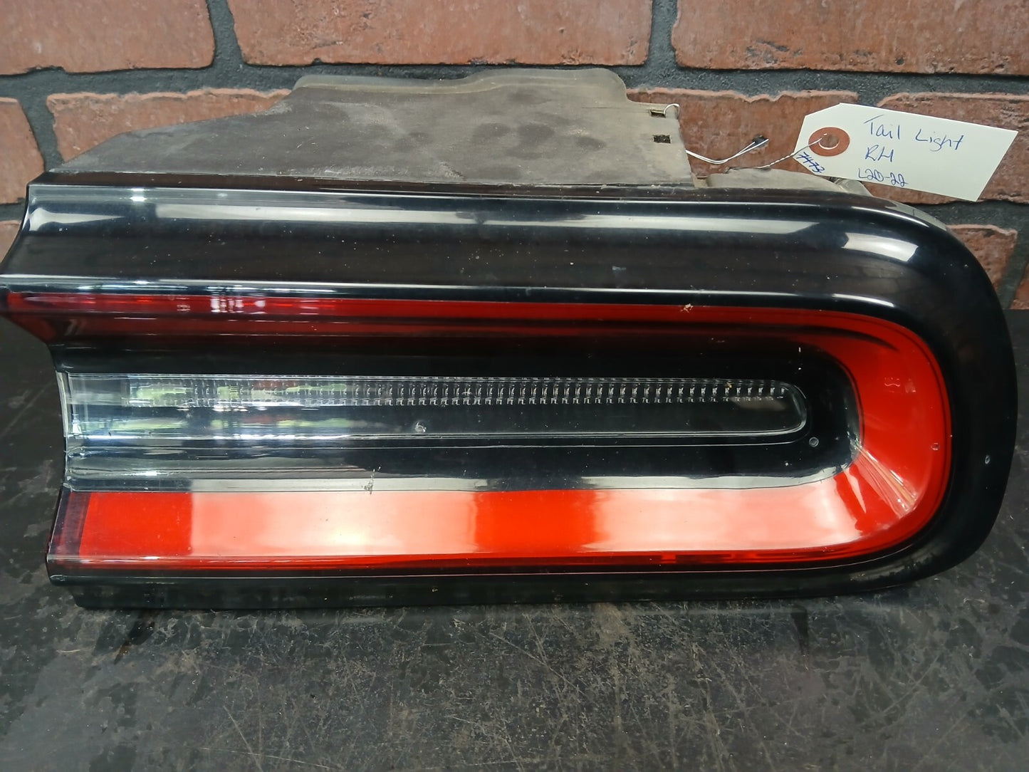 2015-2023 Dodge Challenger Rear Passenger RH Side Tail Light Assembly 68174068ae