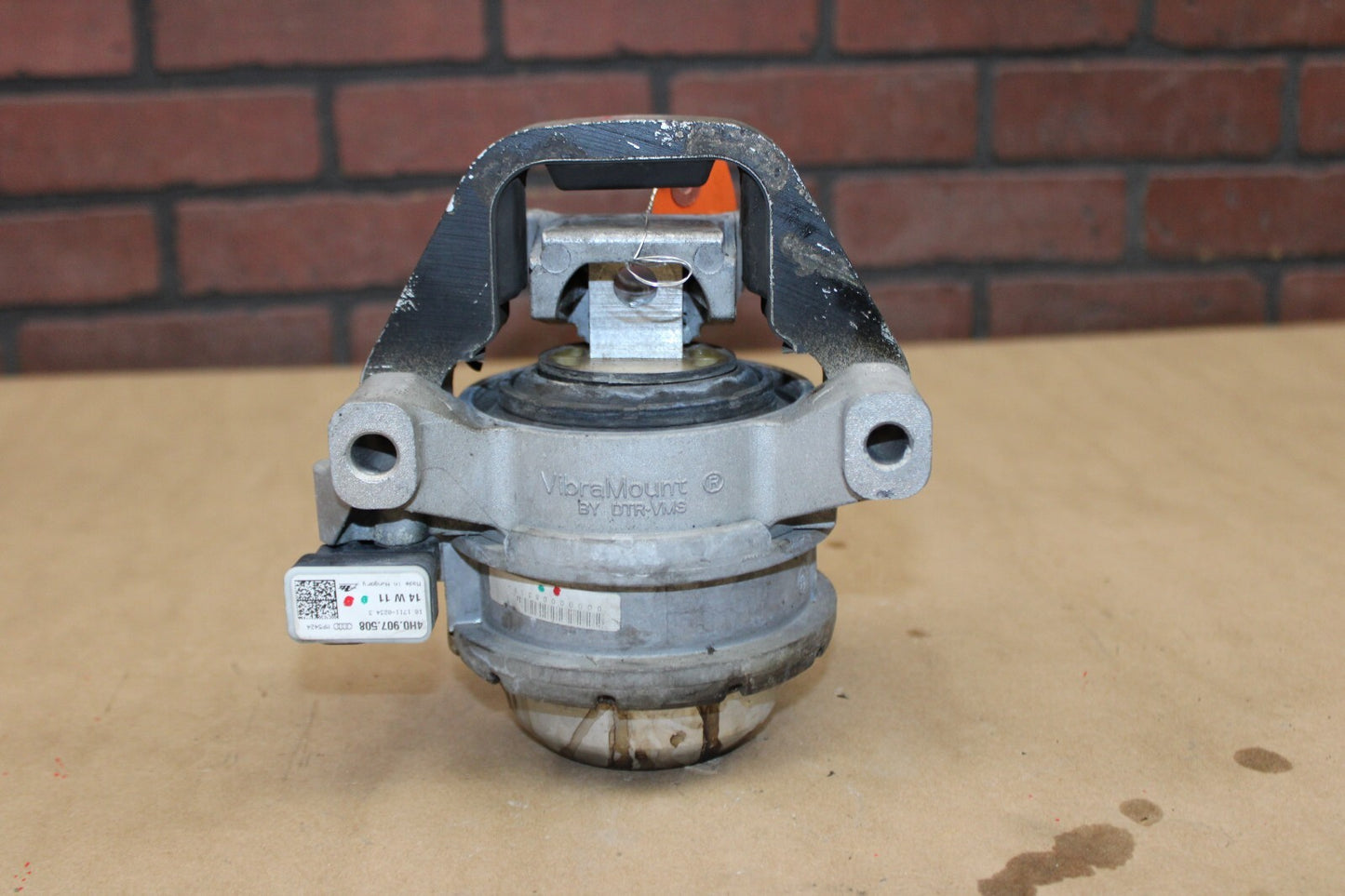 BAD 13-18 AUDI A8/S7/S8 4.0L FRONT LEFT ENGINE MOUNT WITH SENSOR OEM 4H0 907 508