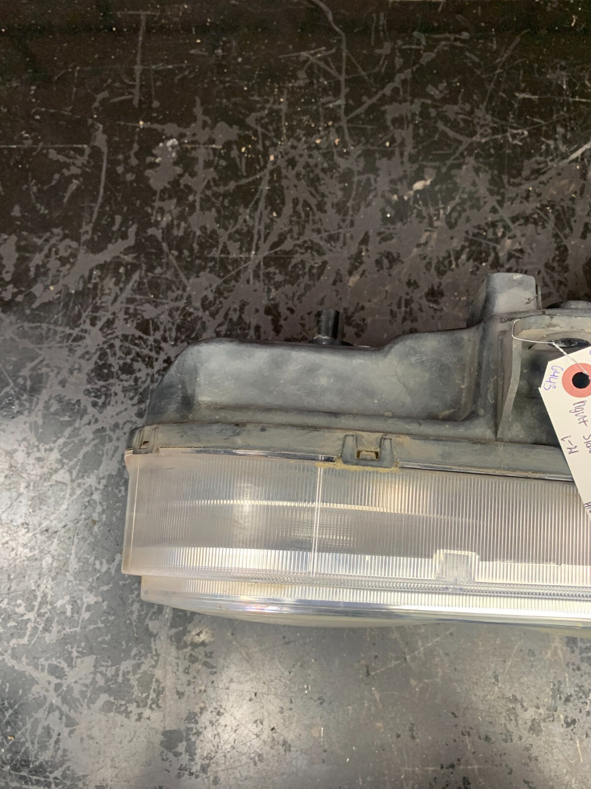 2008-2014 Dodge Challenger Headlight Passenger Right Side Head Lamp 00039293