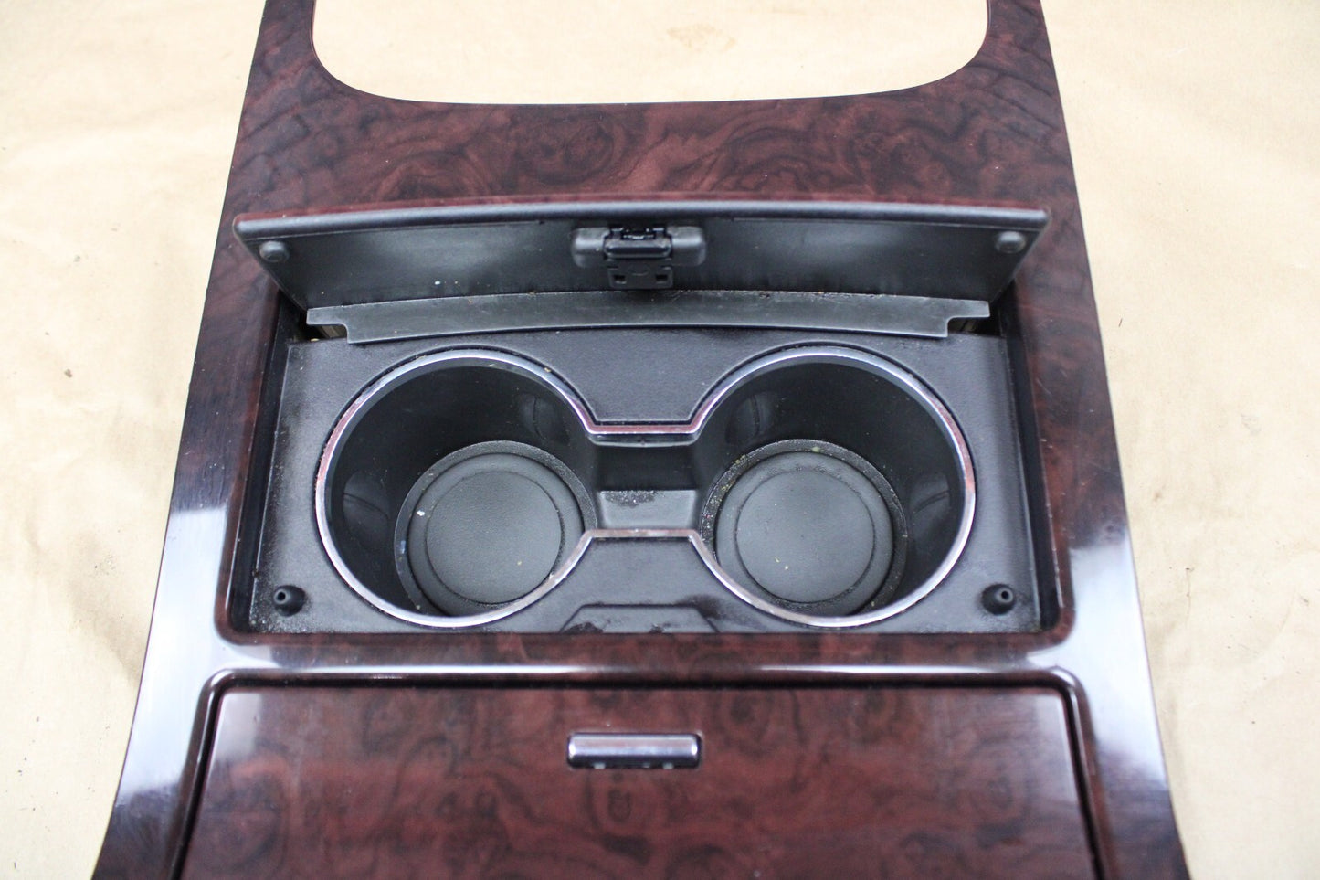 07-14 Cadillac Escalade Center Console Bezel Cup Holder Panel Assembly Ruby Burl