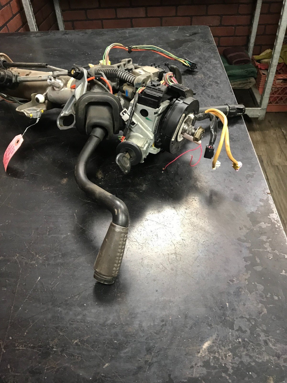2002 Cadillac Escalade Steering Column Assembly 26115838