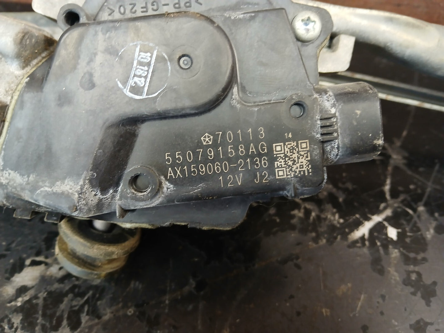 2011-2013 Grand Cherokee Durango Windshield Wiper Motor and Linkage 55079158AG