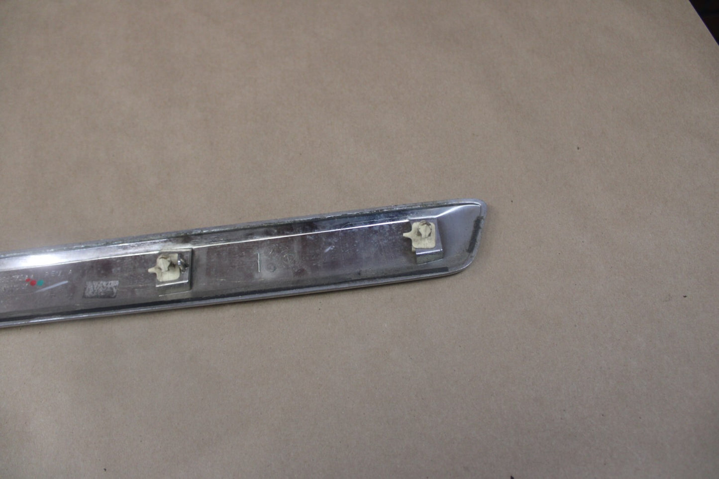 05-10 JEEP GRAND CHEROKEE SRT8 OEM REAR RIGHT CHROME MOLDING TRIM 55156846AC