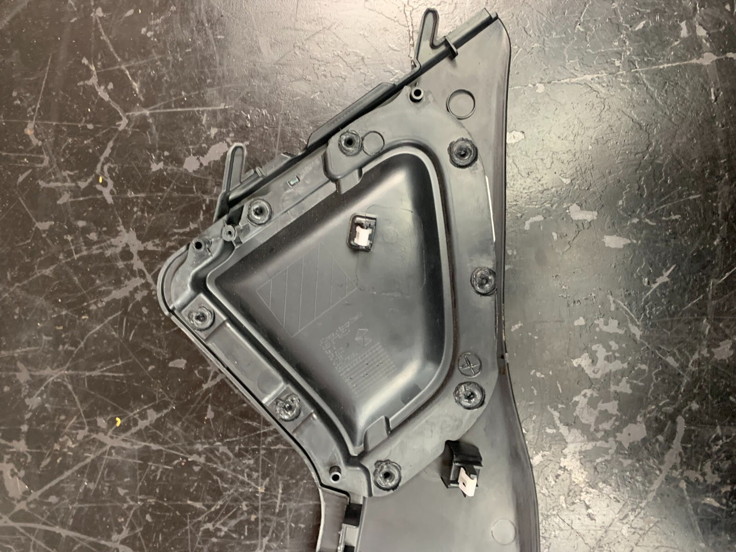 2015-2023 DODGE CHALLENGER CENTER CONSOLE LEFT DRIVER COVER TRIM 5XQ85DX9AB OEM.