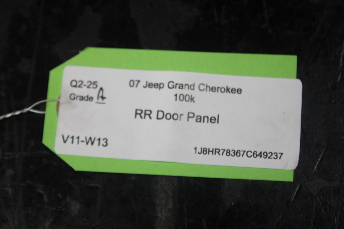 2005-2007 JEEP GRAND CHEROKEE REAR PASSENGER RH DOOR TRIM PANEL 5HR381D5AL