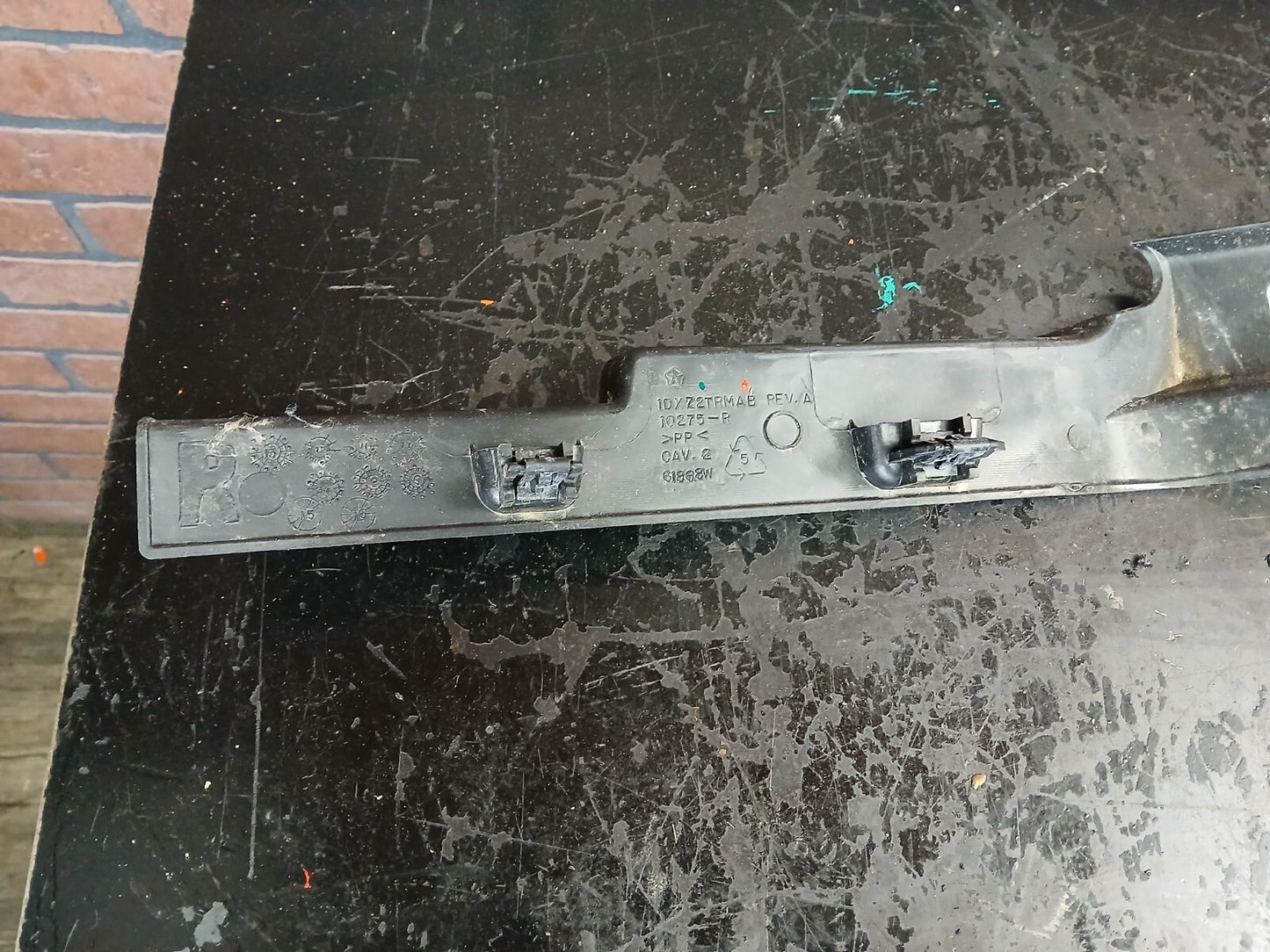 2015 Ram 1500 Rear Passenger RH Side Door Sill Scuff Plate Trim 1dx72trmab
