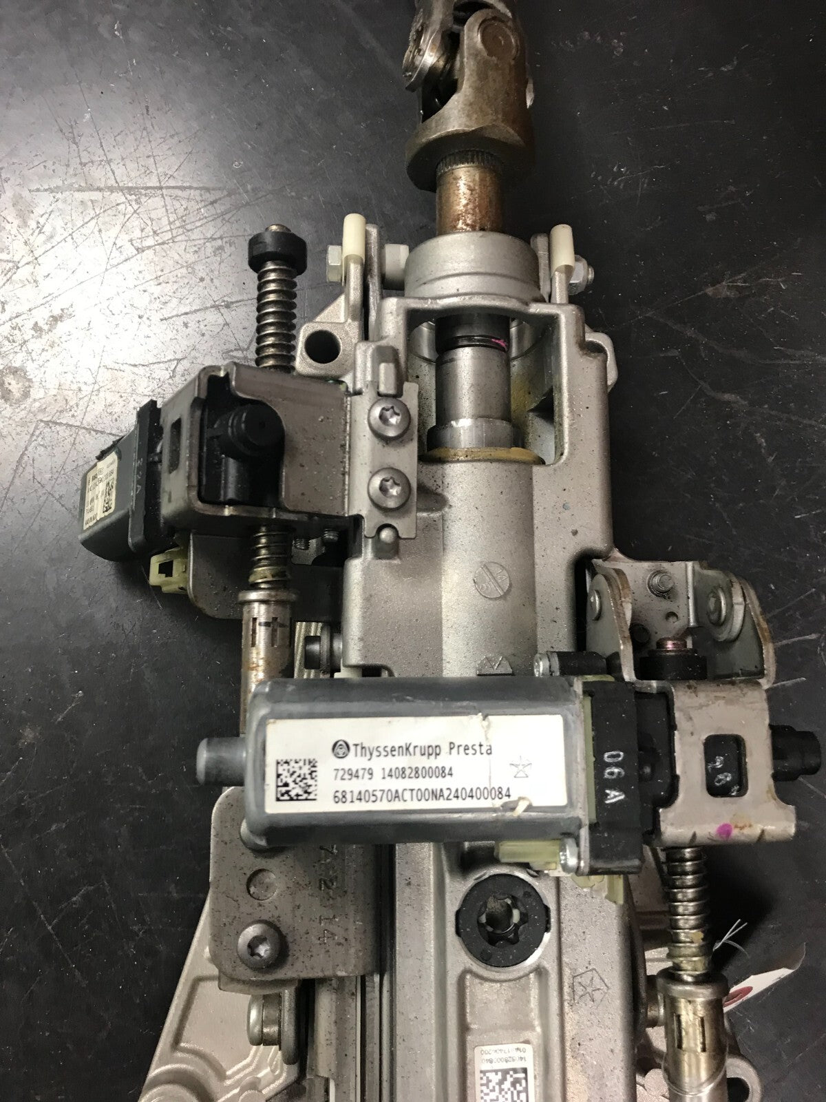 2015-2017 Dodge Challenger Scat Pack Steering Column Knuckle 68140570