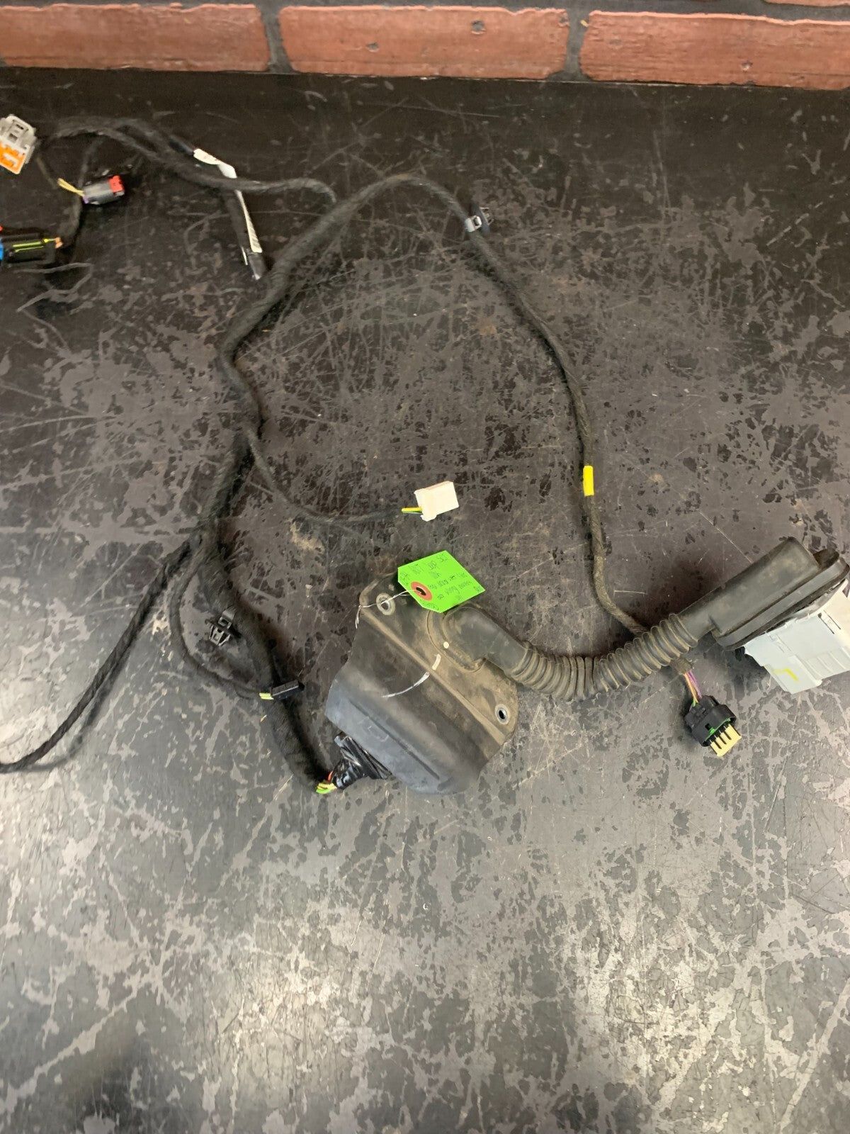 JEEP GRAND CHEROKEE SRT 16-17 OEM REAR DRIVER LH DOOR WIRING HARNESS 68251722AB
