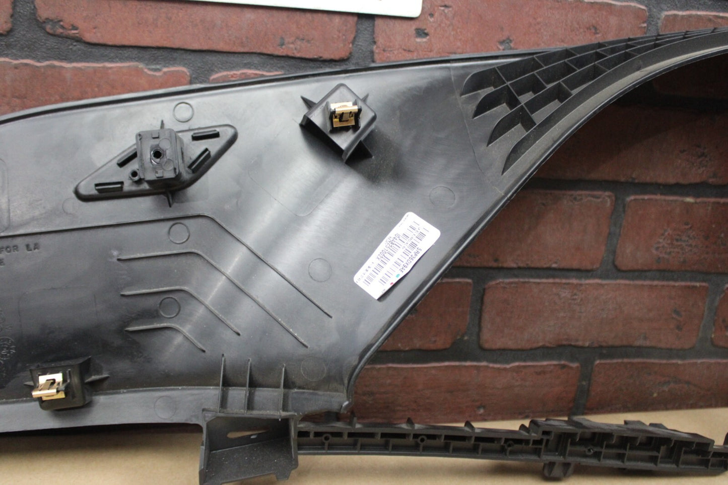 2015-2023 CHALLENGER REAR RIGHT QUARTER C PILLAR UPPER TRIM COVER OEM 5RP36DX9AE