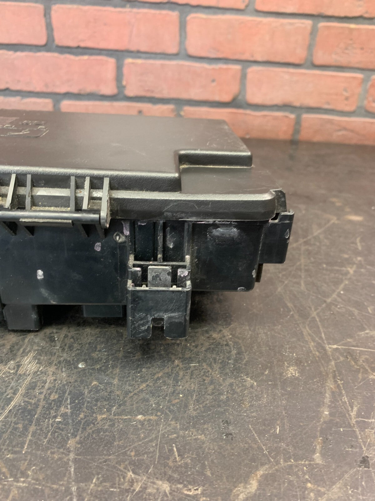 2015 RAM 1500 OEM FUSE BOX INTELLIGENT POWER DISTRIBUTION CENTER 68243263AC