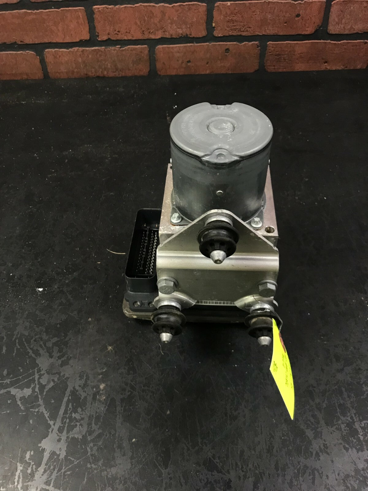 2011 2012 2013 2014 Audi A8 A8L S8 ABS MODULE 4H0907379E WITH CRUISE CONTROL