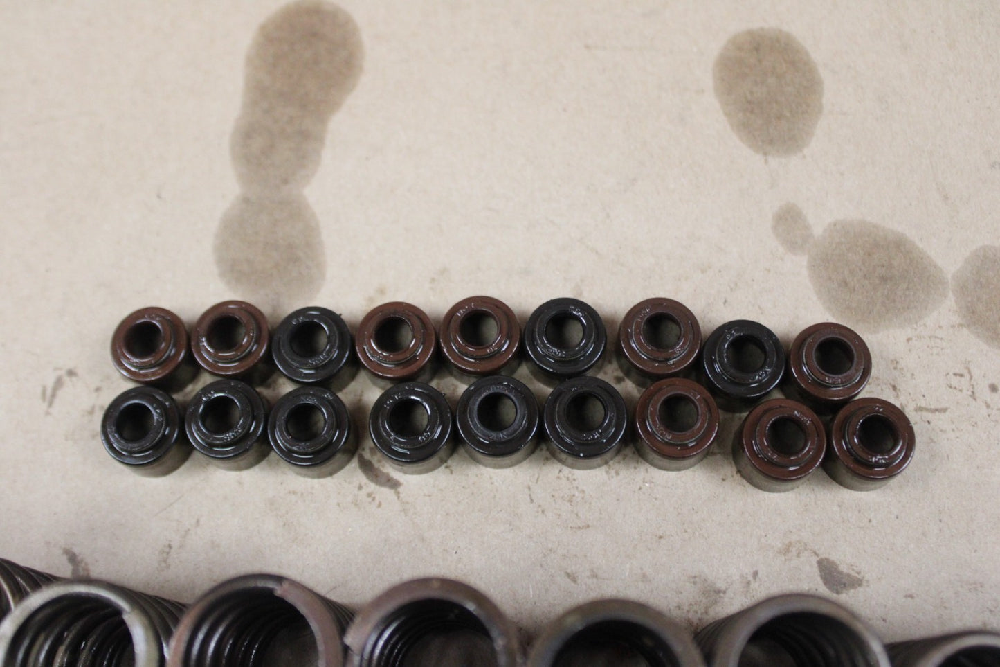 Gen 2 1992-2002 Dodge Viper V10 8.0L GTS R/T-10 Dual Valve Spring Seal Full Set