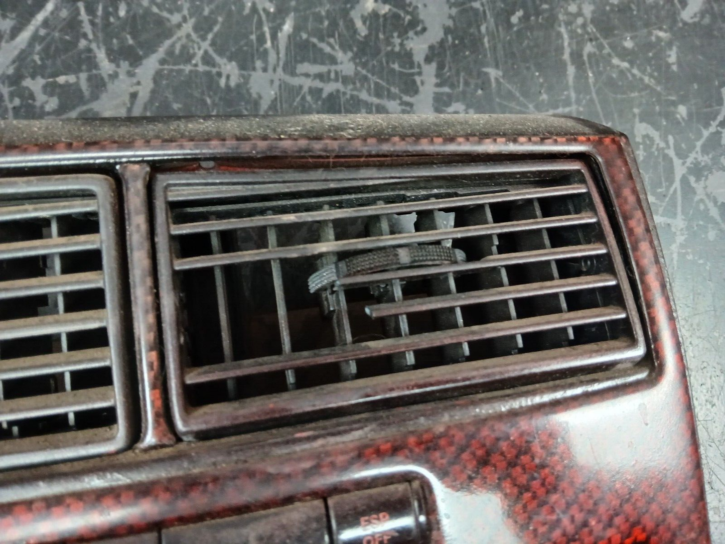 2005-2007 Charger Magnum 300 Used Mopar HVAC/Bezel/Vent Assembly 55111030ag