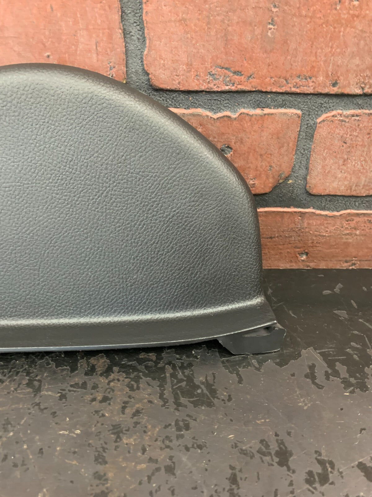 2011-2020 JEEP GRAND CHEROKEE FRONT RIGHT/PASSENGER DASHBOARD END COVER TRIM OEM