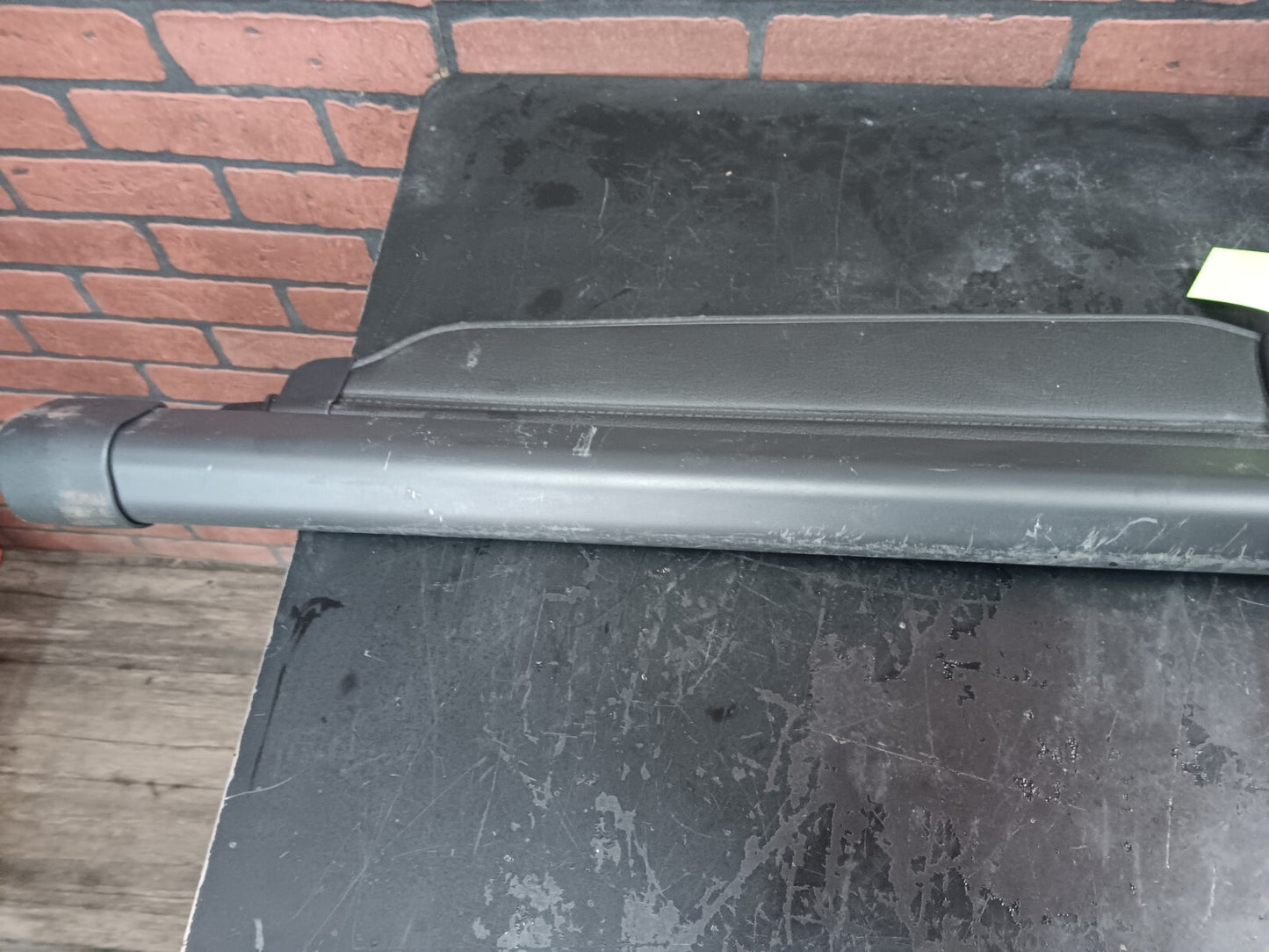 2005-2010 Jeep Grand Cherokee SRT8 Retractable Cargo Cover Security Shade Black