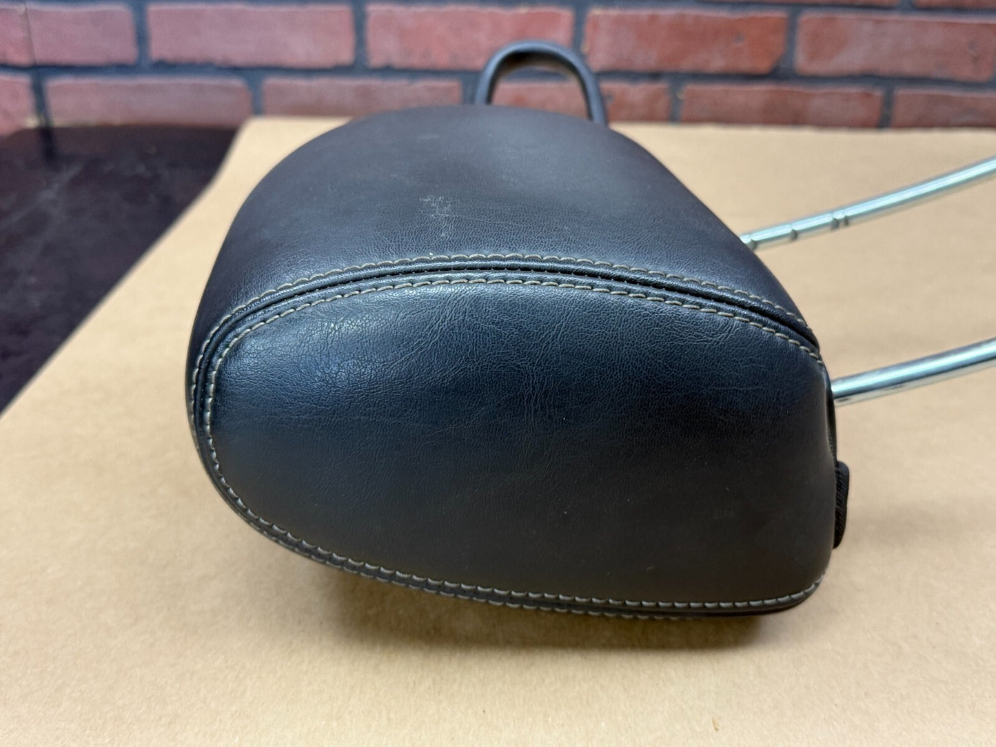 2011-2014 Dodge Challenger R/T SRT8 Headrest Head Rest Leather Driver Left LH