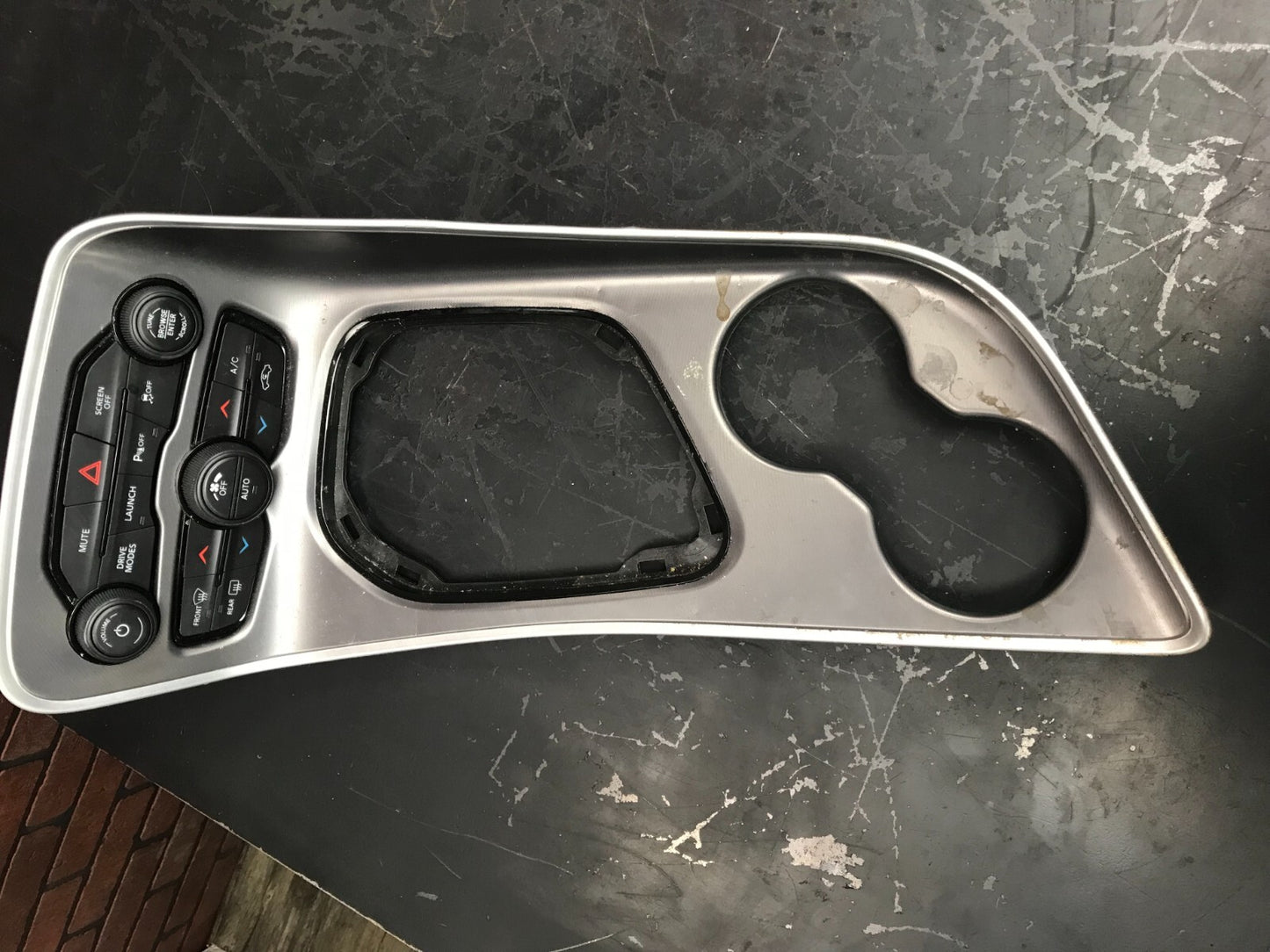 19-22 Challenger SRT HVAC Climate Control & Shifter Bezel 6TD481X8AA 68415454AB