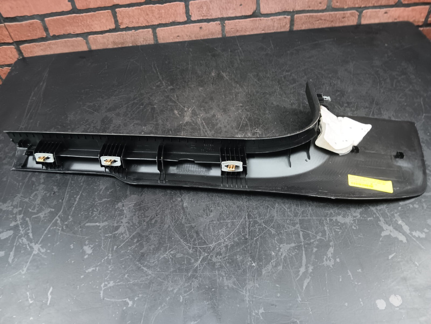 2011-2023 Charger 300 Front Passenger RH Scuff Plate Door Sill Trim 1kl46dx9ag