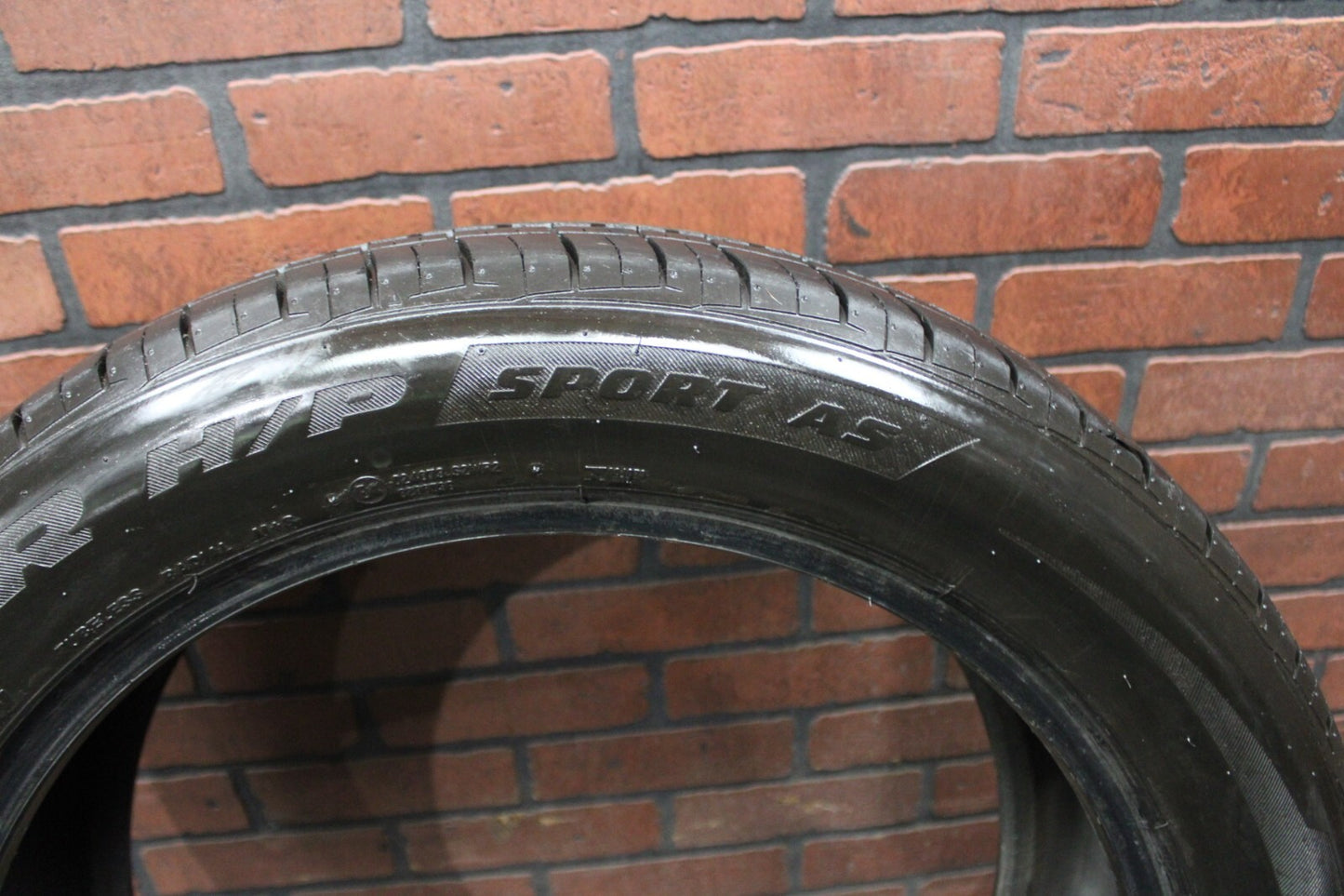 P245/50R20 Bridgestone Dueler H/P Sport AS 19" 102 V Used Tire 8/32nds