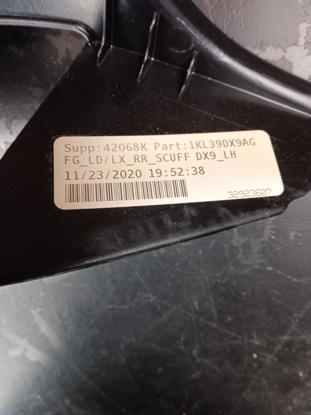 2019-23 Charger 300 Rear Driver LH Side Door Sill Molding Scuff Plate 1kl39dx9ag
