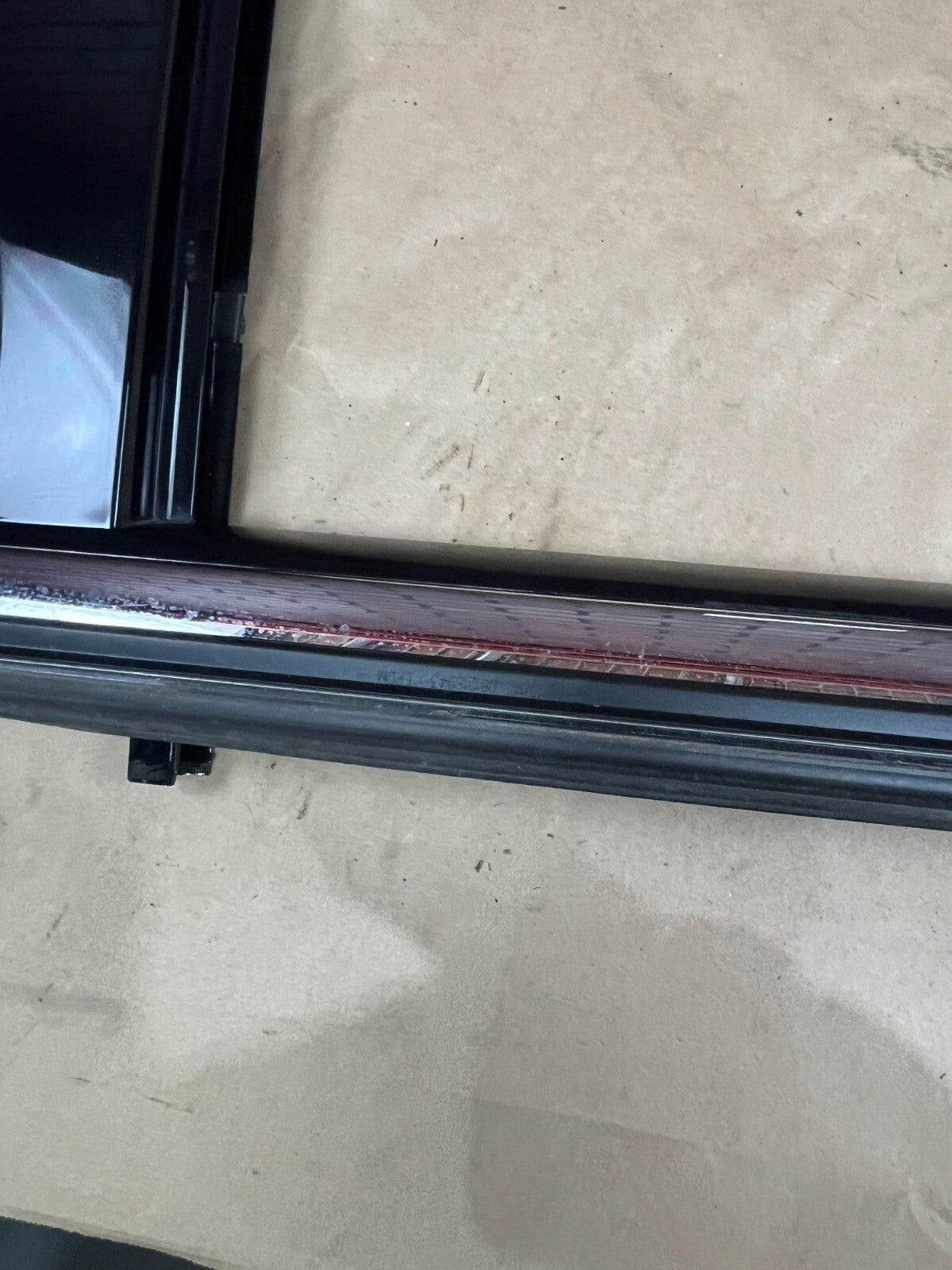 2008-2014 Cadillac Escalade Front Passenger RH Side Door Window Molding Trim