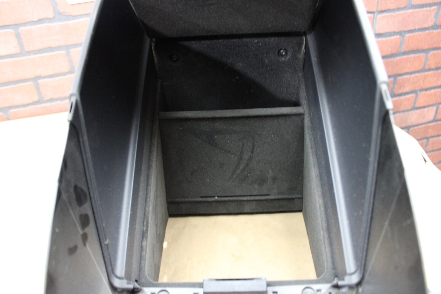 2002 Audi S4 Front Floor Center Console Armrest Assembly Black 4H0 885 075 C