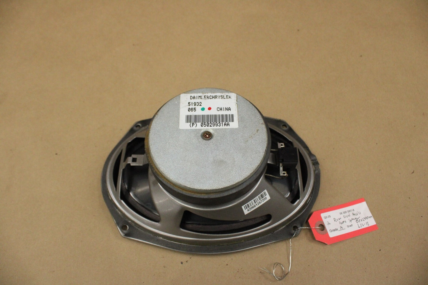 05-10 CHARGER 300 OEM RADIO STEREO REAR DOOR DECK AUDIO SOUND SPEAKER 05029931AA
