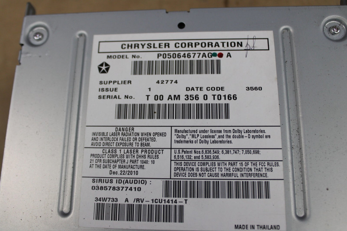 Jeep Chrysler Dodge MyGIG SiriusXM Radio Touchscreen CD DVD Player OEM 5064677AG