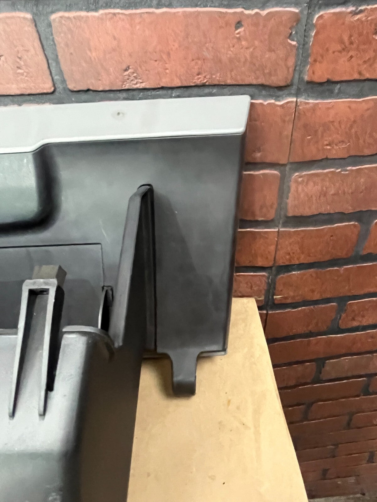 2005-2007 Jeep Grand Cherokee SRT8 OEM Glove Box Storage Compartment Gray