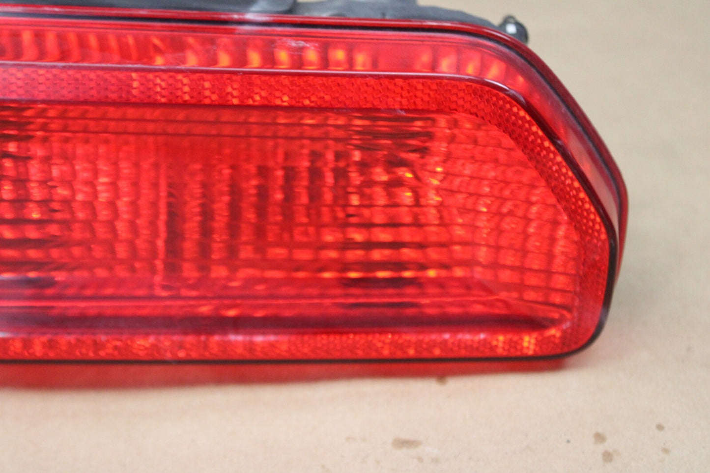 2008-2014 DODGE CHALLENGER OUTER PASSENGER RH SIDE TAIL LIGHT LAMP ASSEMBLY OEM