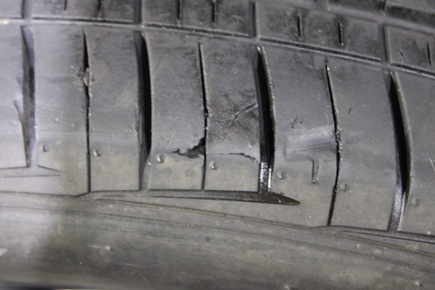 P245/50R20 Bridgestone Dueler H/P Sport AS 19" 102 V Used Tire 8/32nds