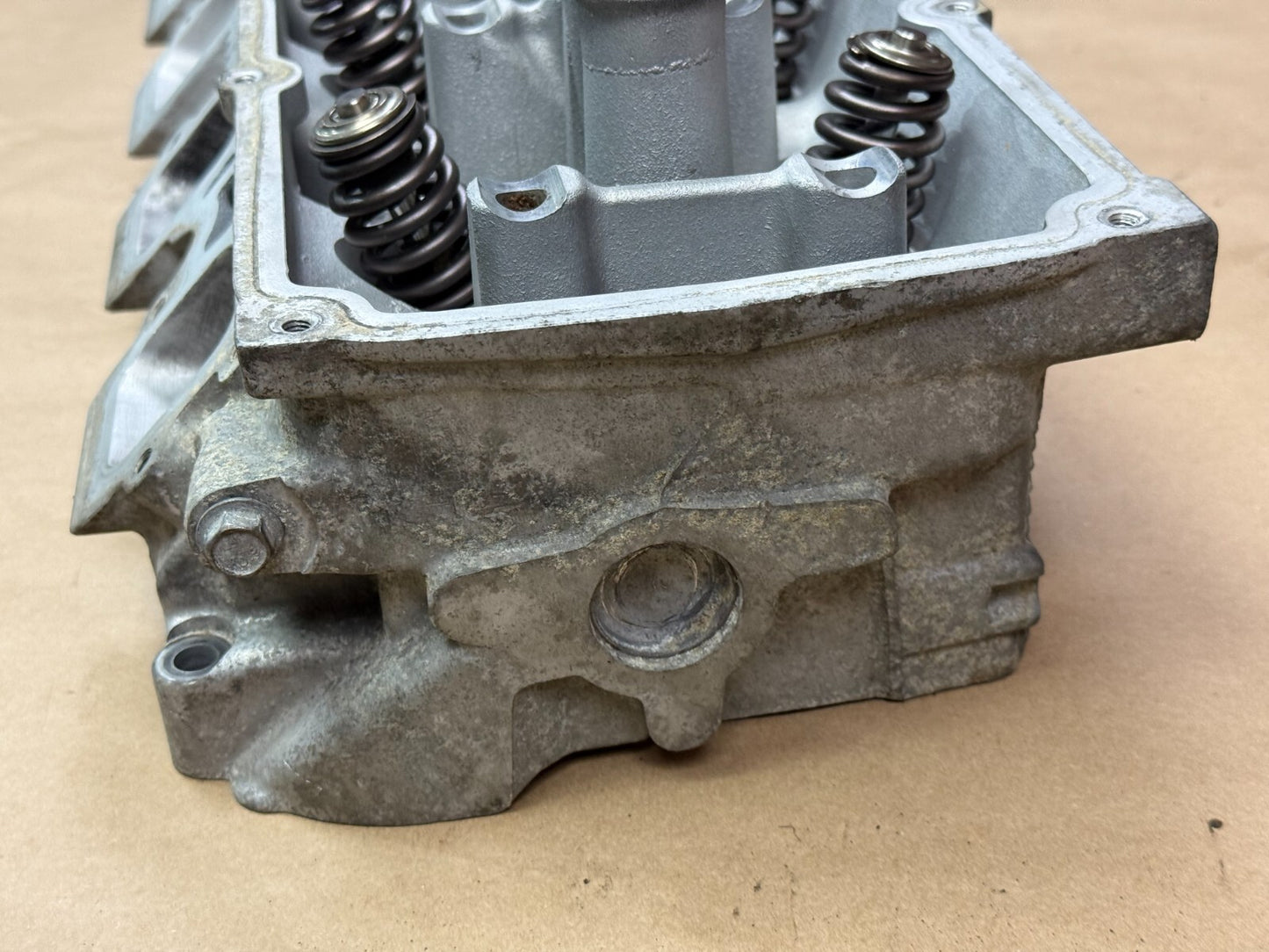 05-10 Dodge Jeep 6.1l Hemi SRT8 OEM CORE DMG Right Pass Cylinder Head 05037369aa