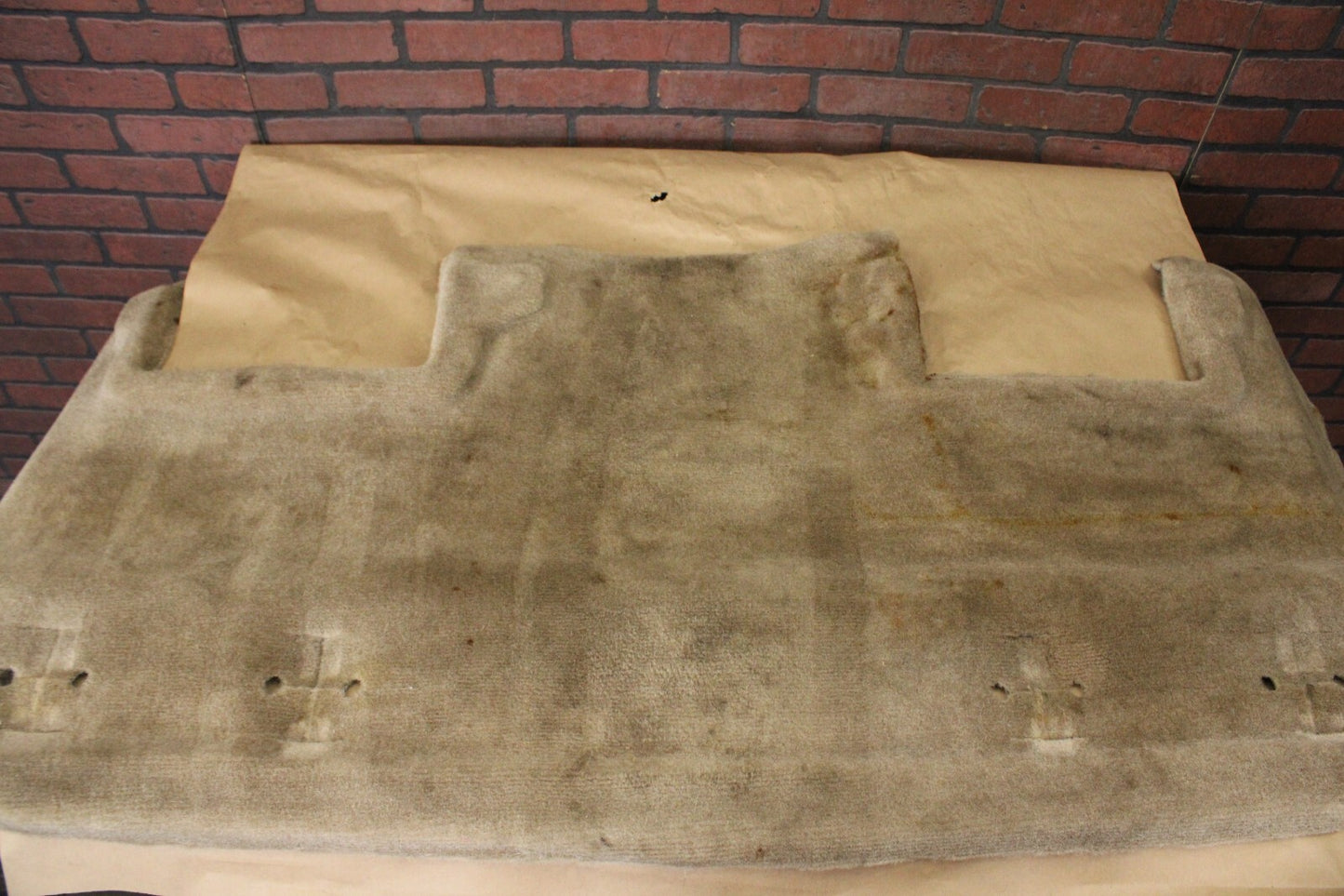 2010-2014 Cadillac Escalade Rear Split Bench Center 2nd Row Floor Carpet Liner