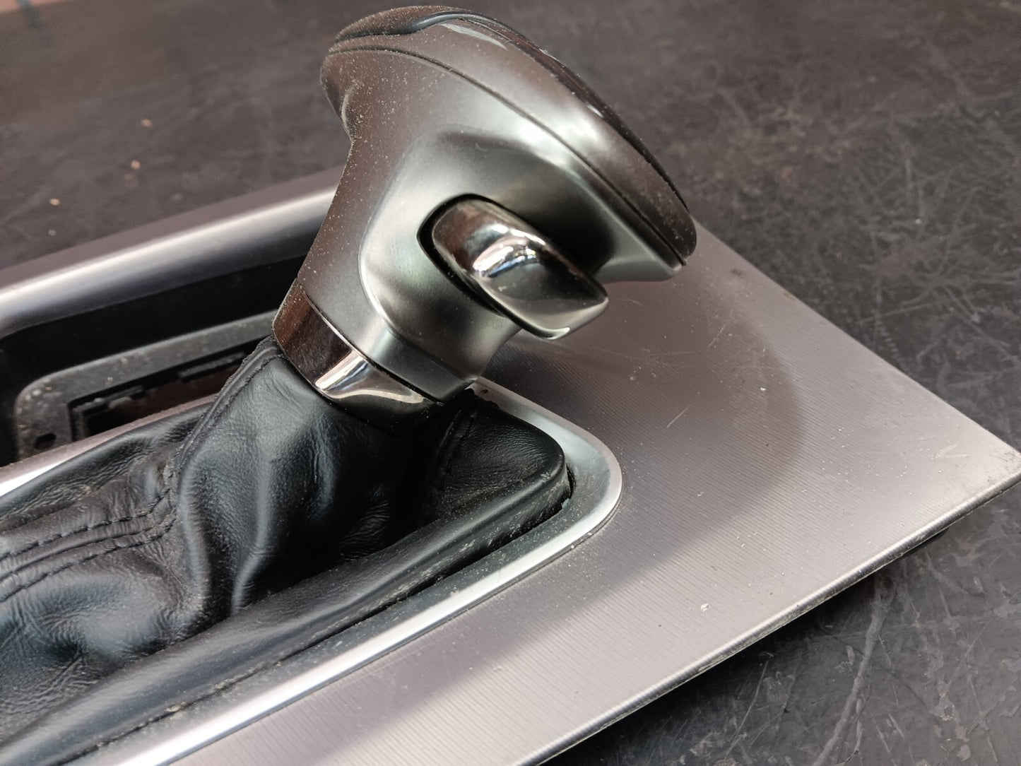 2019-23 Dodge Charger Center Console Gear Shifter Bezel Trim w/ Knob 6td501z6ab