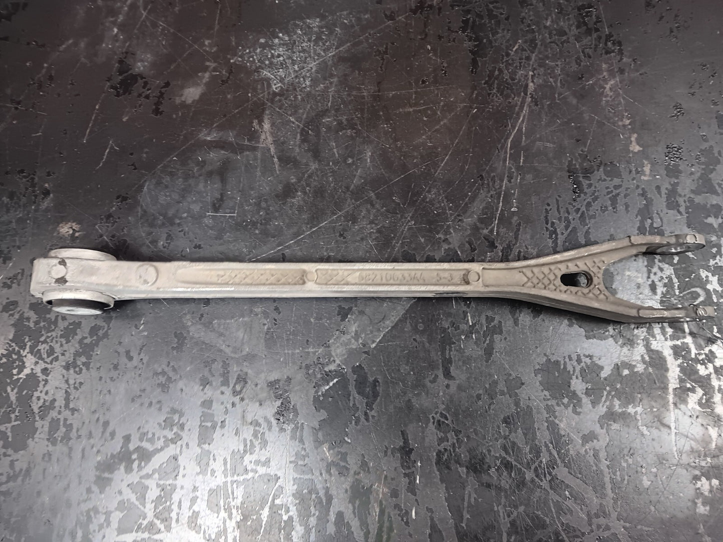 Dodge Charger/Challenger/300 Rear Compression Link Control Arm 68210633aa