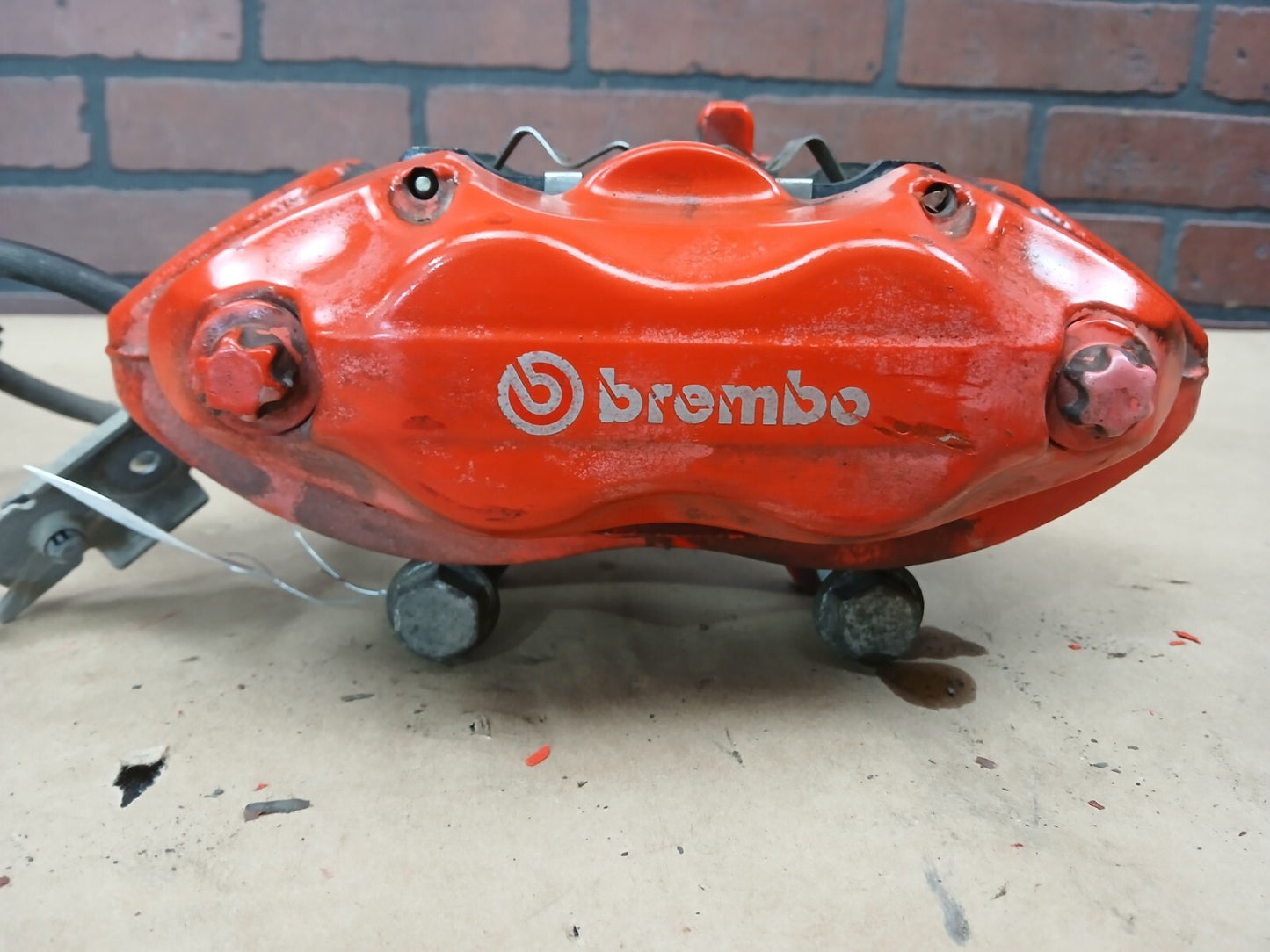 DODGE CHARGER FRONT RIGHT PASSENGER SIDE BREMBO BRAKE CALIPER OEM 2011 - 2014