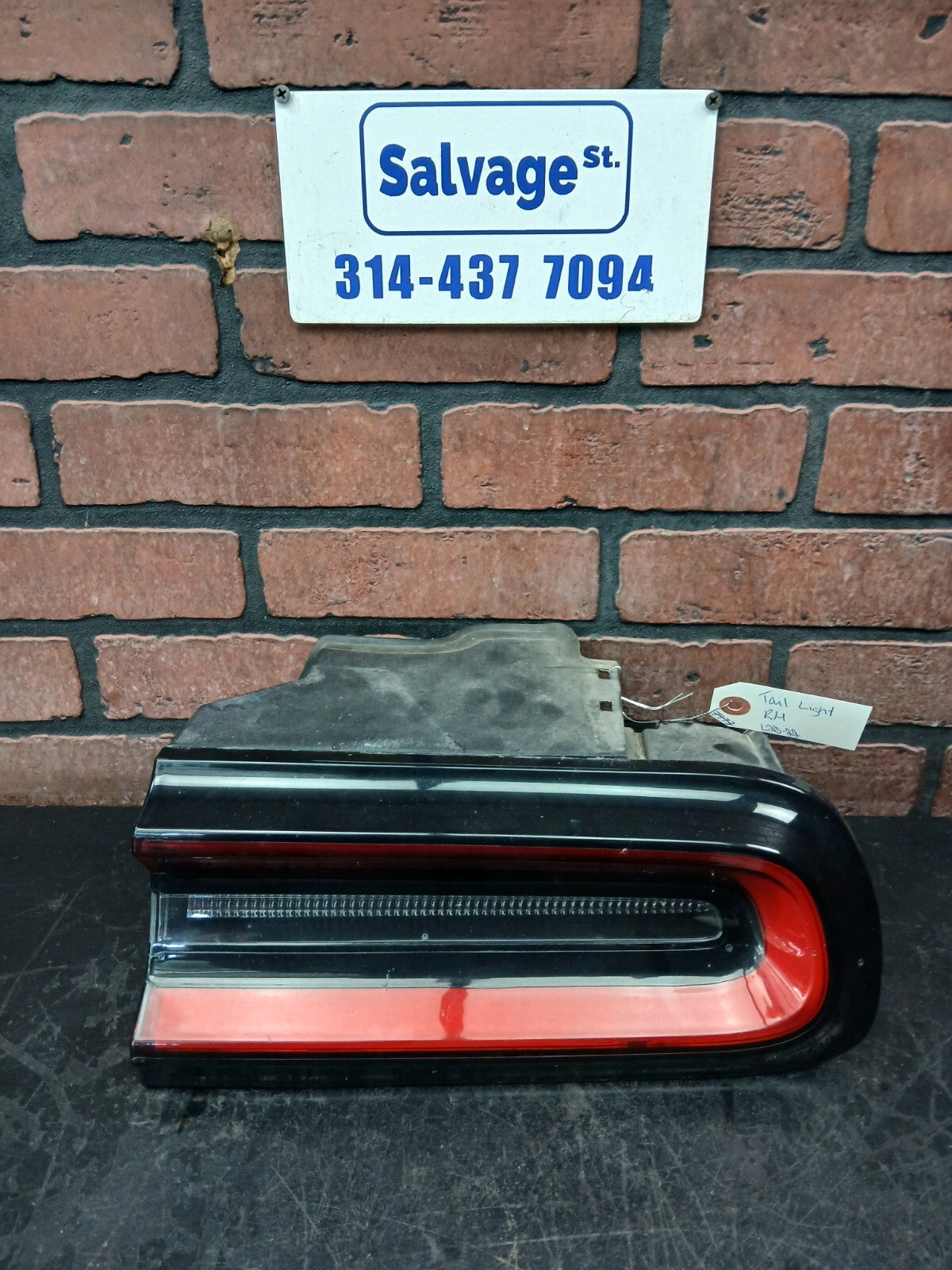 2015-2023 Dodge Challenger Rear Passenger RH Side Tail Light Assembly 68174068ae