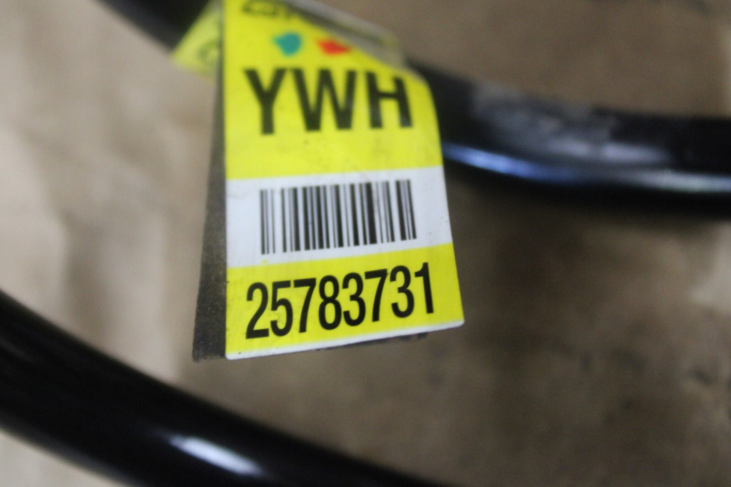 2007-2014 Escalade GMC Yukon Chevy Tahoe Rear Coil Springs Set GM OEM 25783731