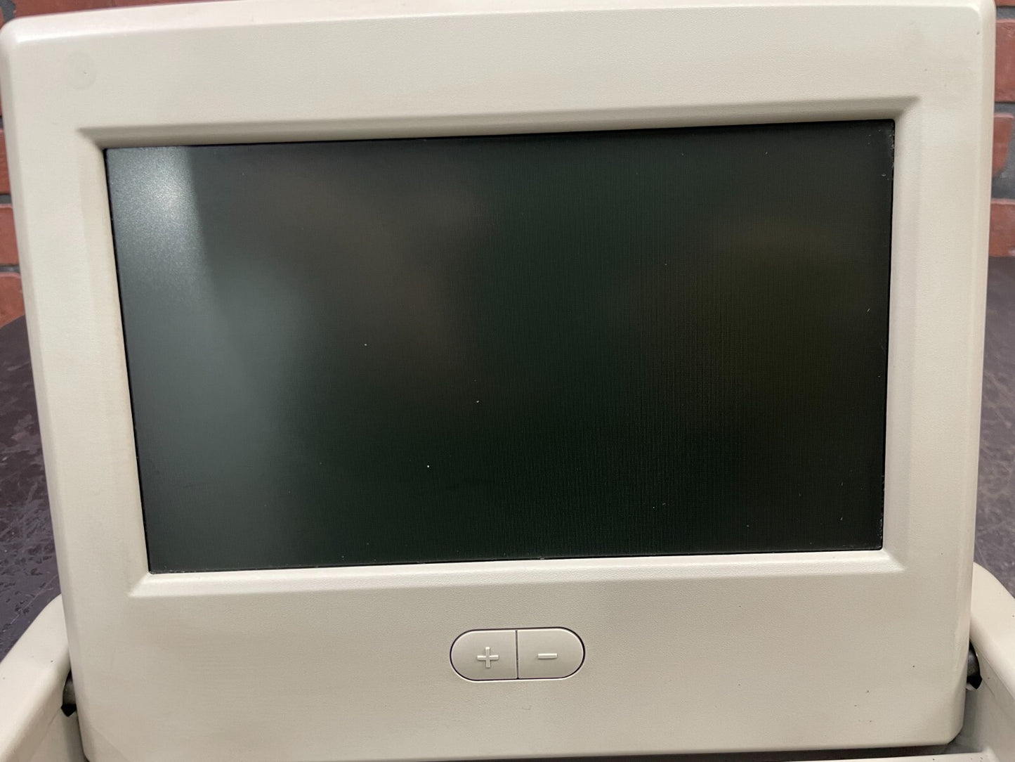 OEM 08-10 JEEP Grand Cherokee Rear Seat DVD Entertainment System VES Remote AV