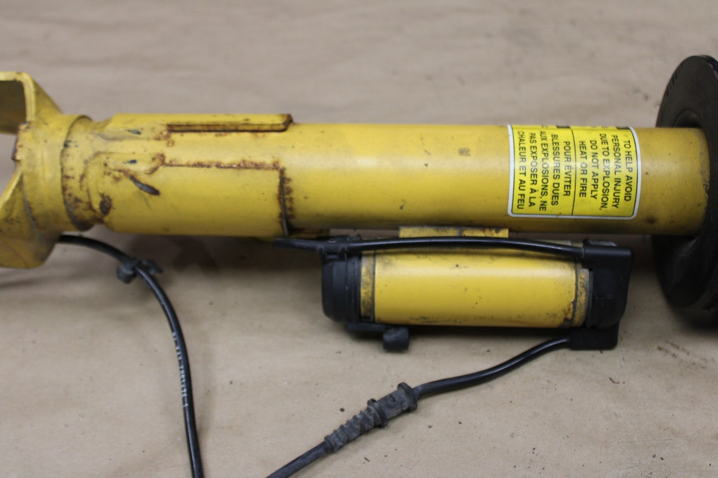 12-21 Dodge Challenger SRT8 Front Driver LH Side Shock Absorber Strut 05181555AF