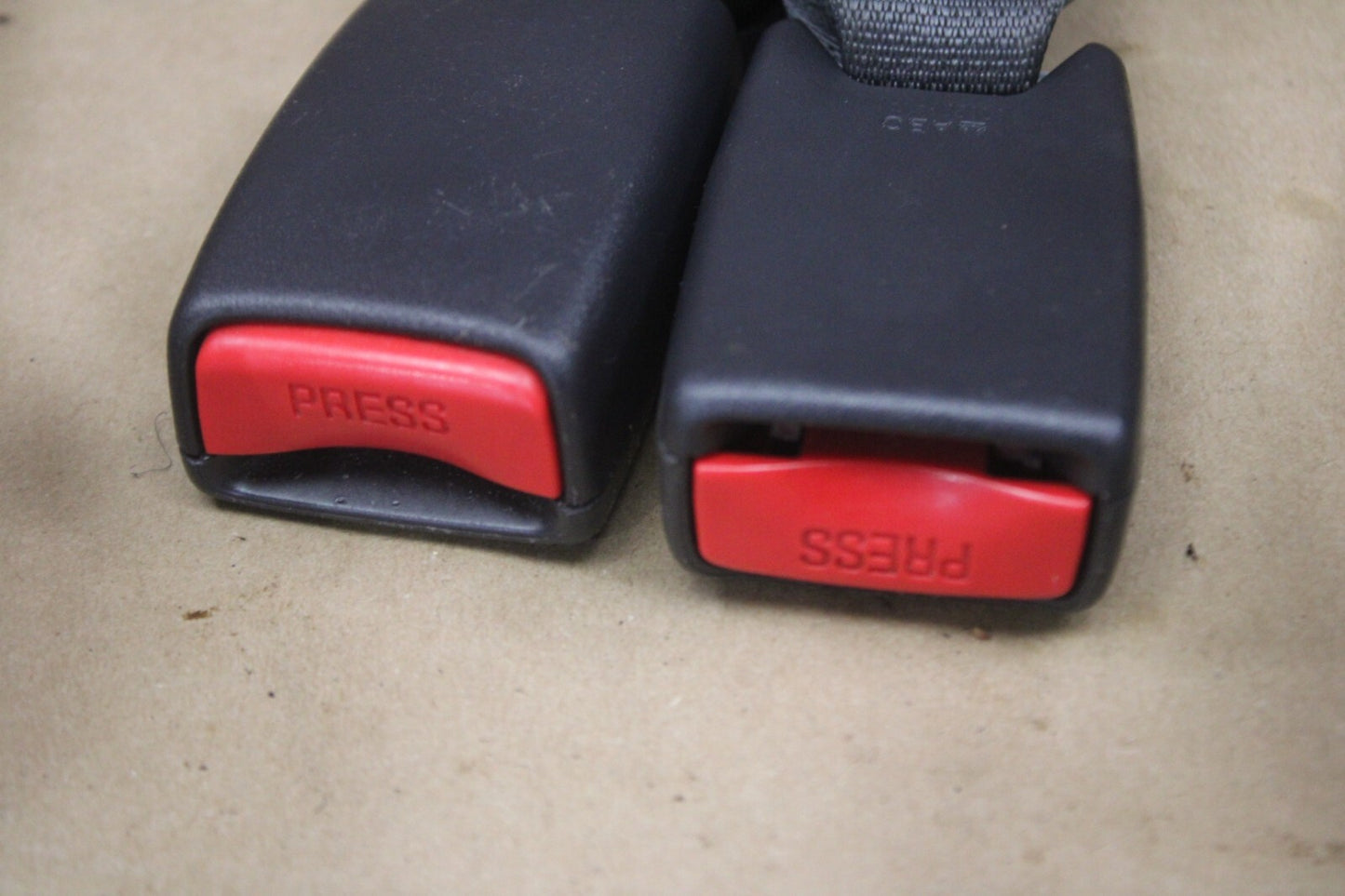 2011-2014 Challenger SEATBELT BUCKLE RETRACTOR Front Left Driver Rear Passenger