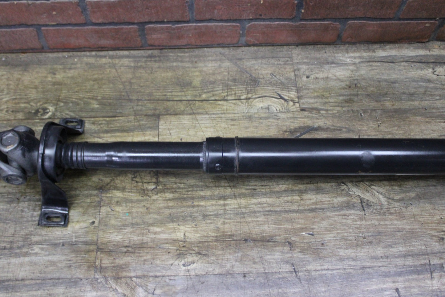 09-13 Dodge Challenger SRT8 Driveshaft Mopar Shaft OEM Automatic 05038277AE 69k