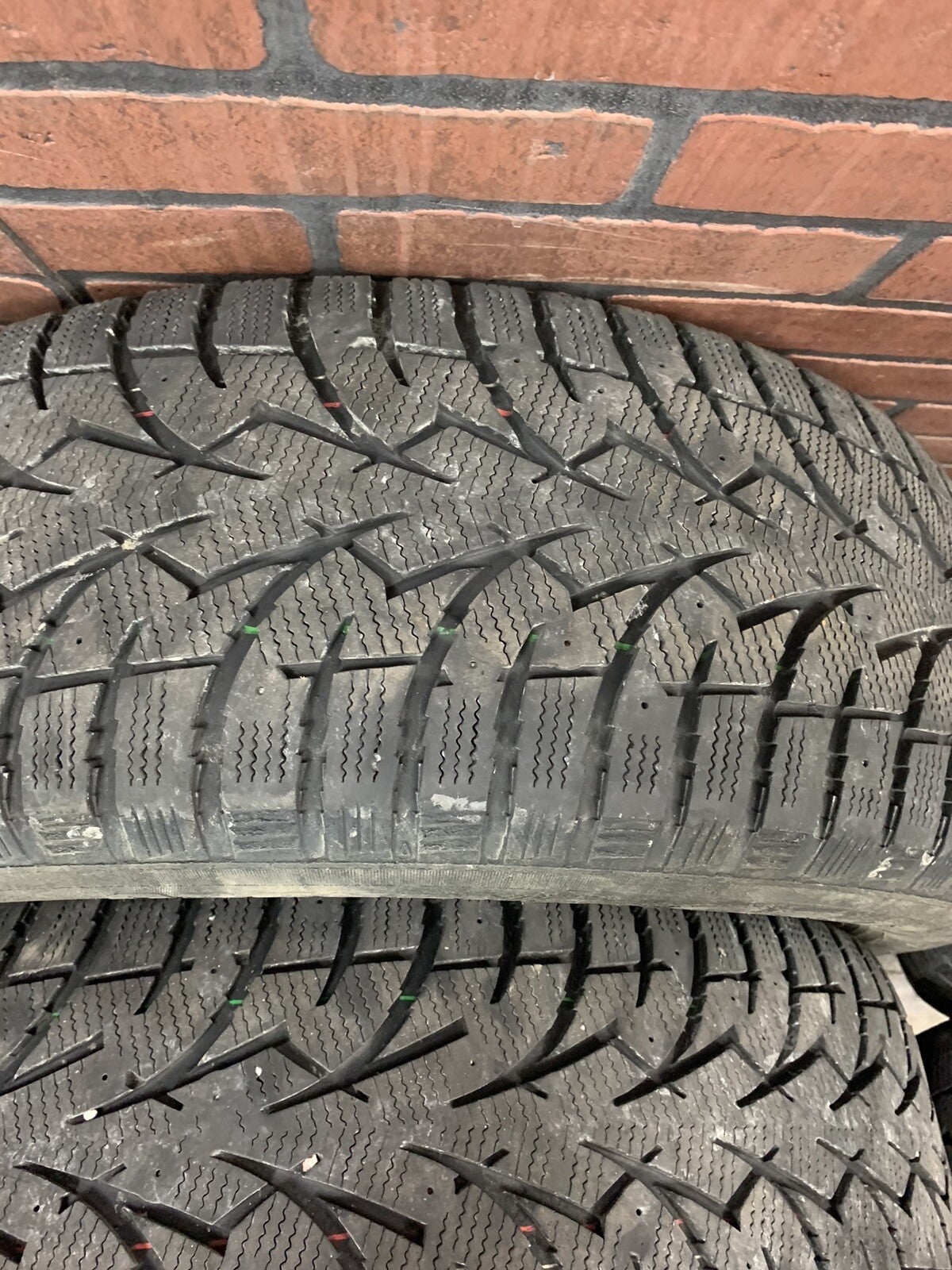 Obersrve G3-ICE 225/60r18 Winter Non-studded Studable Tires 7/32 Good Tread