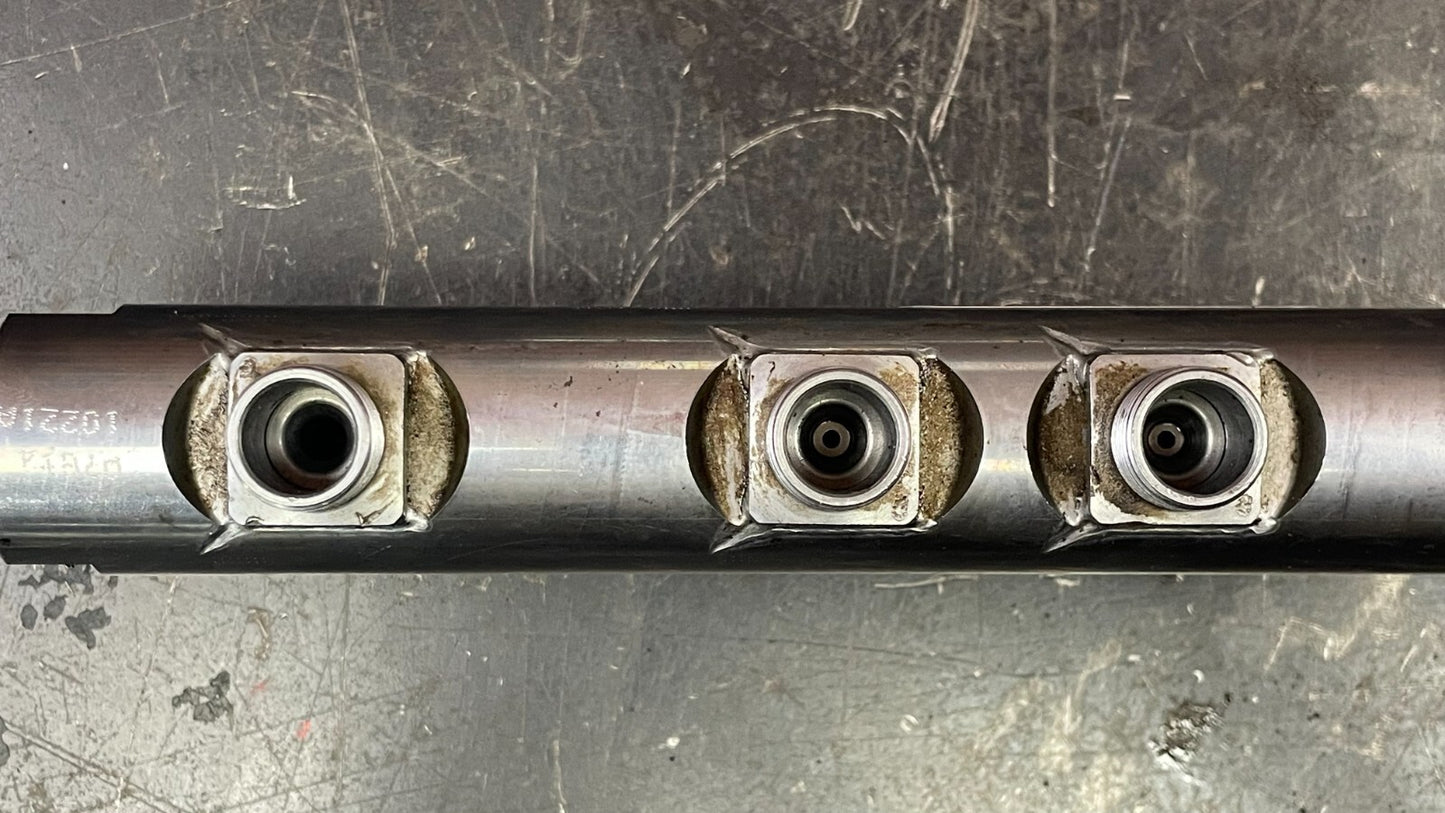 Genuine Mopar Fuel Rails RIGHT & LEFT DODGE RAM JEEP 3.0L Eco Diesel (NB60) OEM