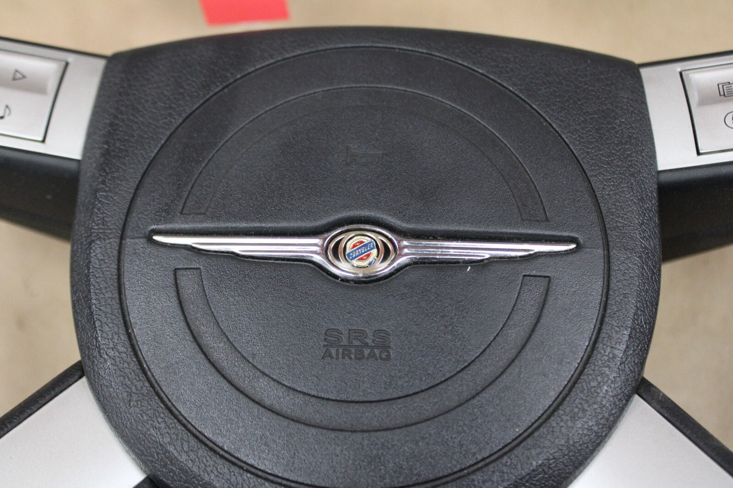05-08 Charger 300 SRT8 STEERING WHEEL BLACK LEATHER w/ CONTROLS HORN